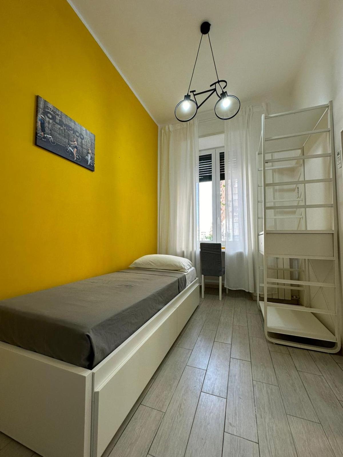 Bed&Bikerome Angelico Hotel Bagian luar foto